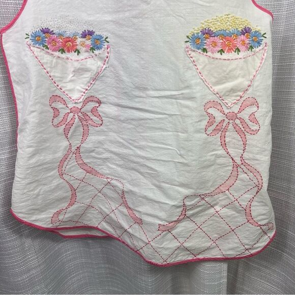 Vintage Embroidered Pinafore Apron Floral Bow White Pink Pockets OS - Picture 8 of 11